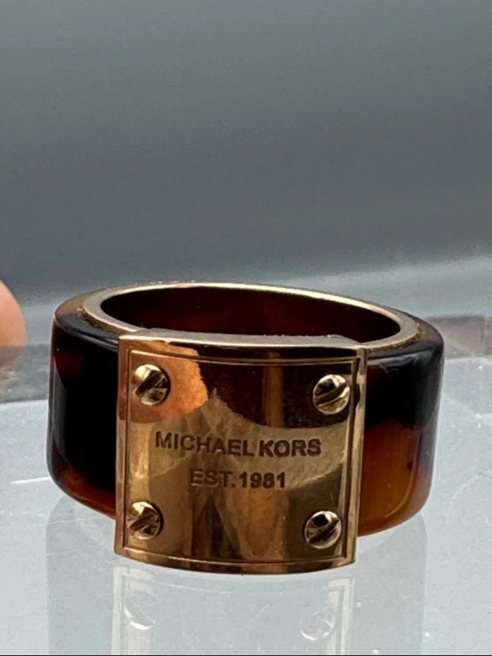 Michael Kors Tortoiseshell Resin Ring with Gold Plate - Picture 3 of 6